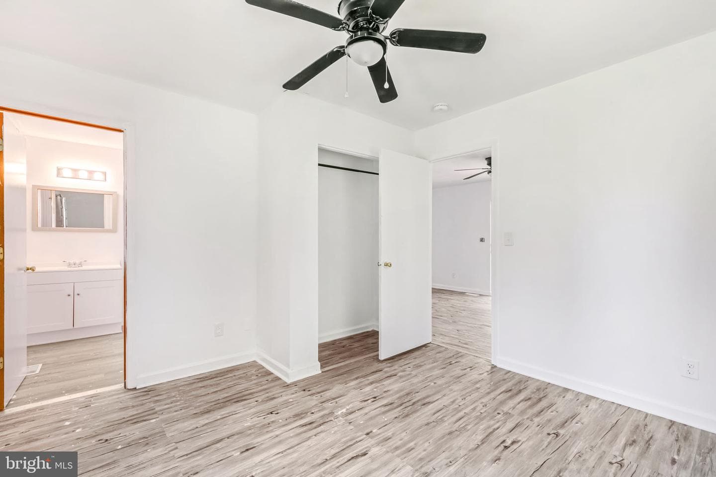 868 Simonson Road photo 20