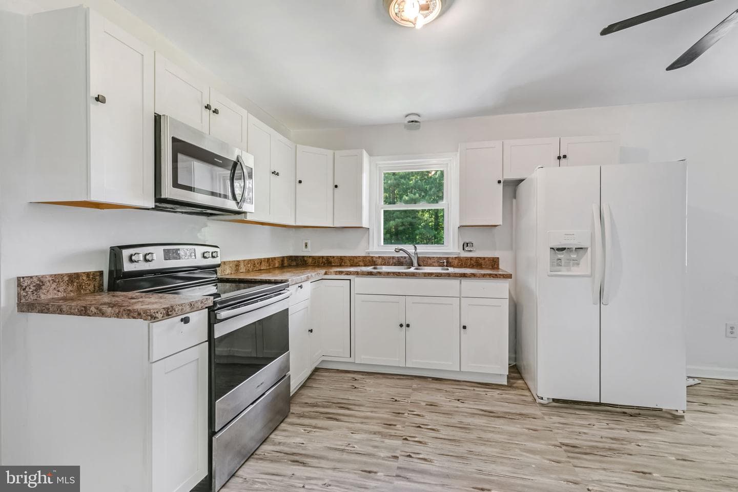 868 Simonson Road photo 6