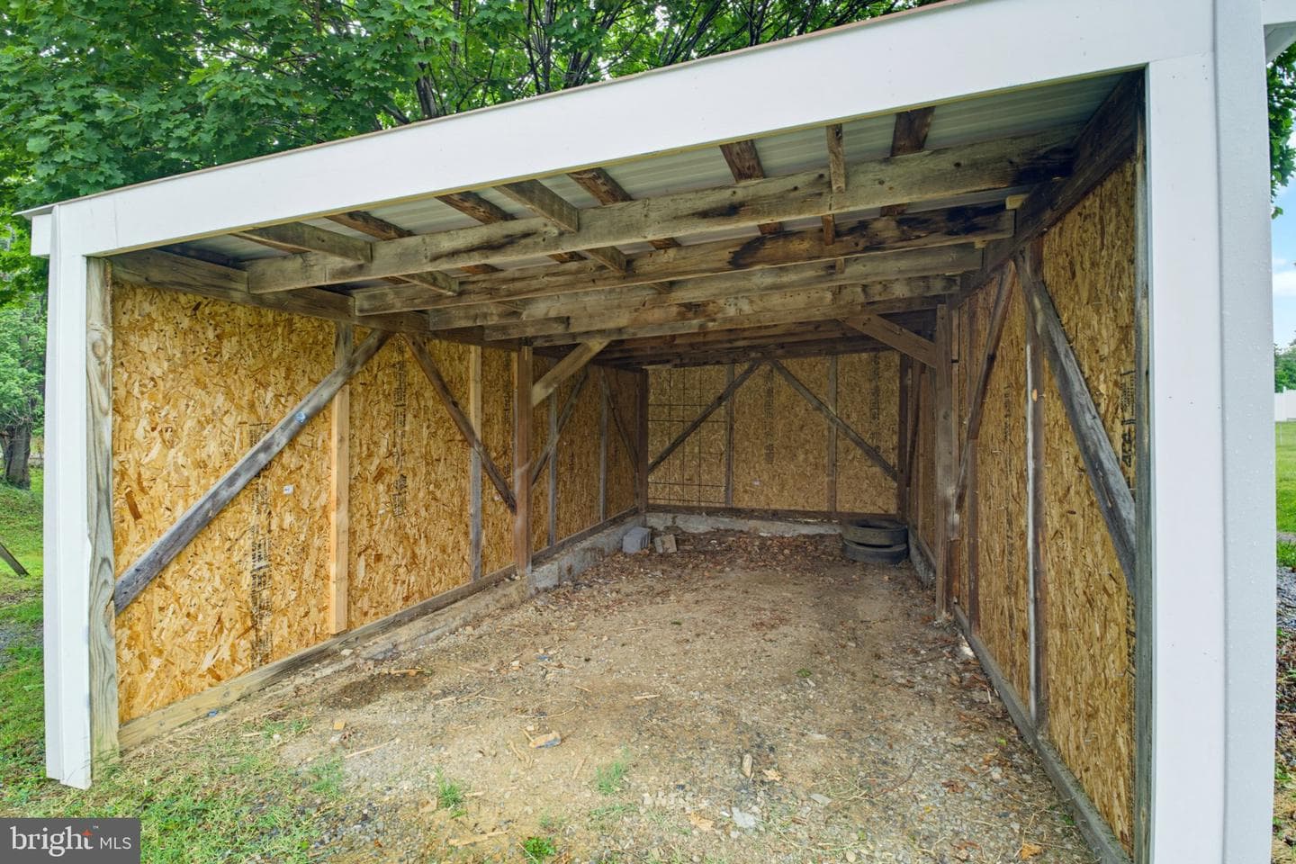 601 Grubert Avenue photo 11