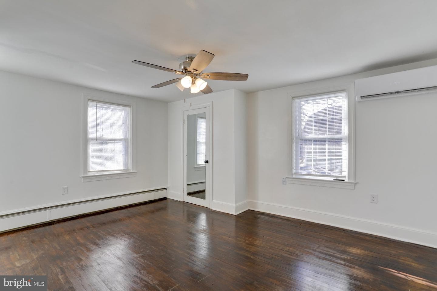 389 N Massanutten Street photo 31