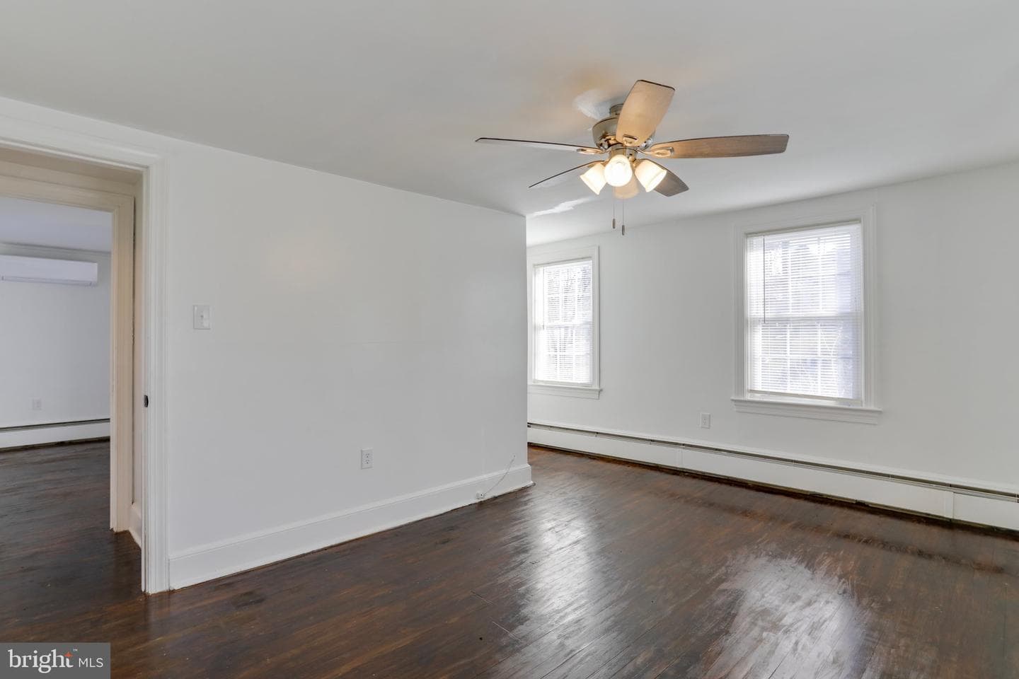 389 N Massanutten Street photo 32