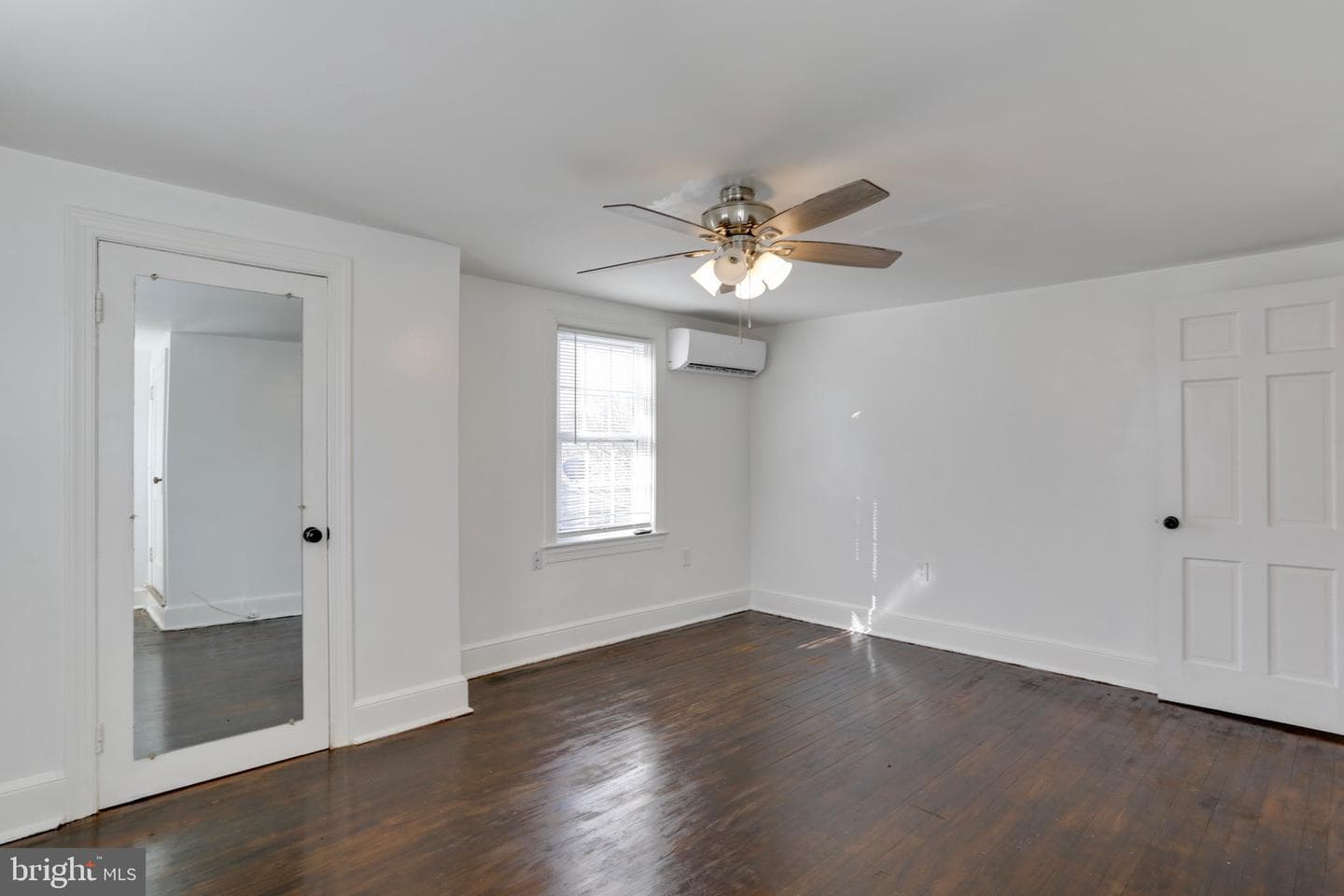 389 N Massanutten Street photo 33