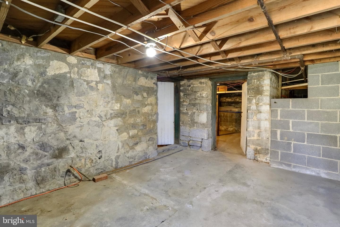389 N Massanutten Street photo 39