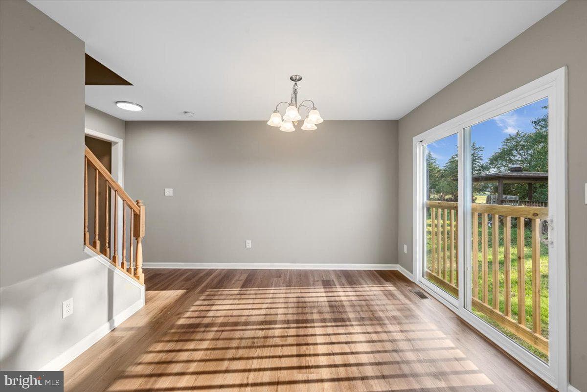 386 Crim Drive photo 12