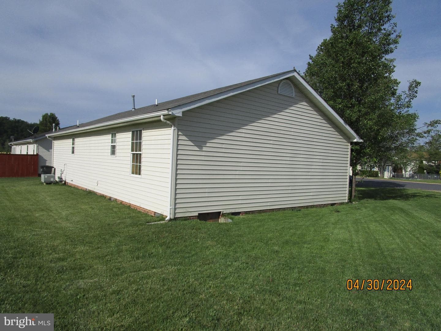 991 Dutchess Circle photo 12