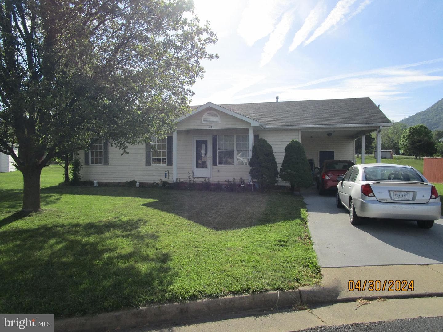 991 Dutchess Circle photo 2