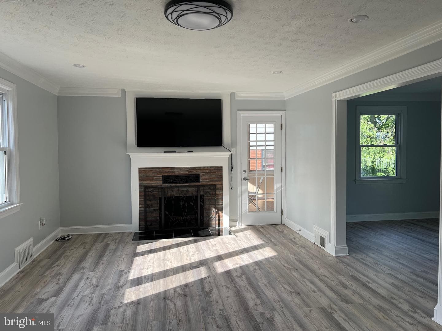 332 N Lee Street photo 6
