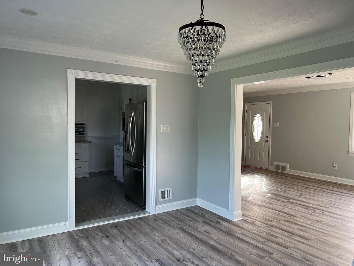 332 N Lee Street photo 7