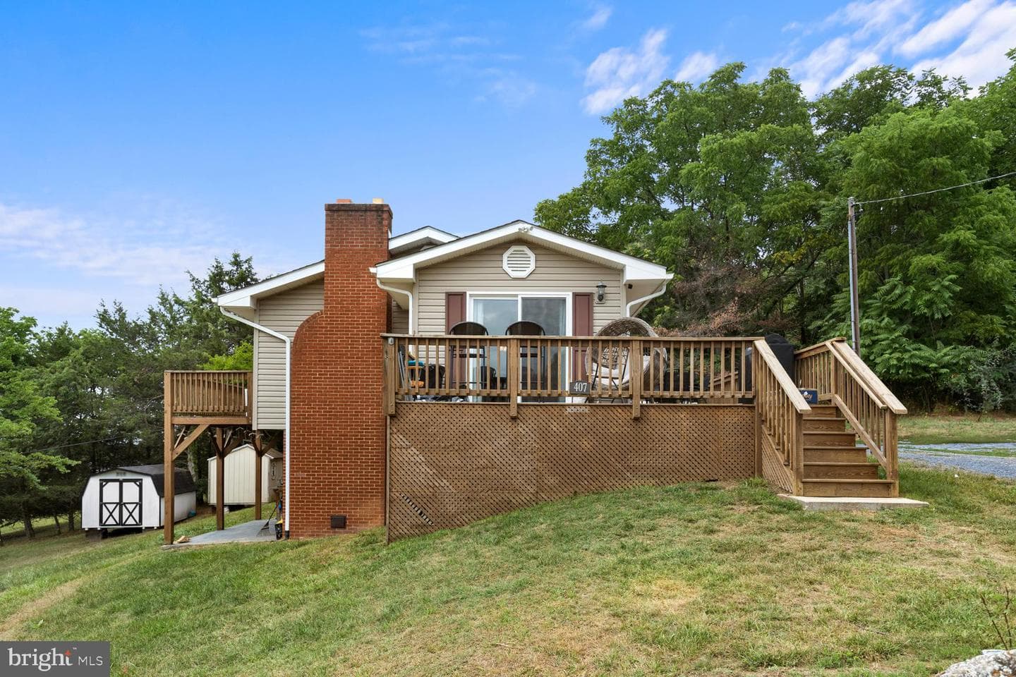 407 Sherman Road photo 4