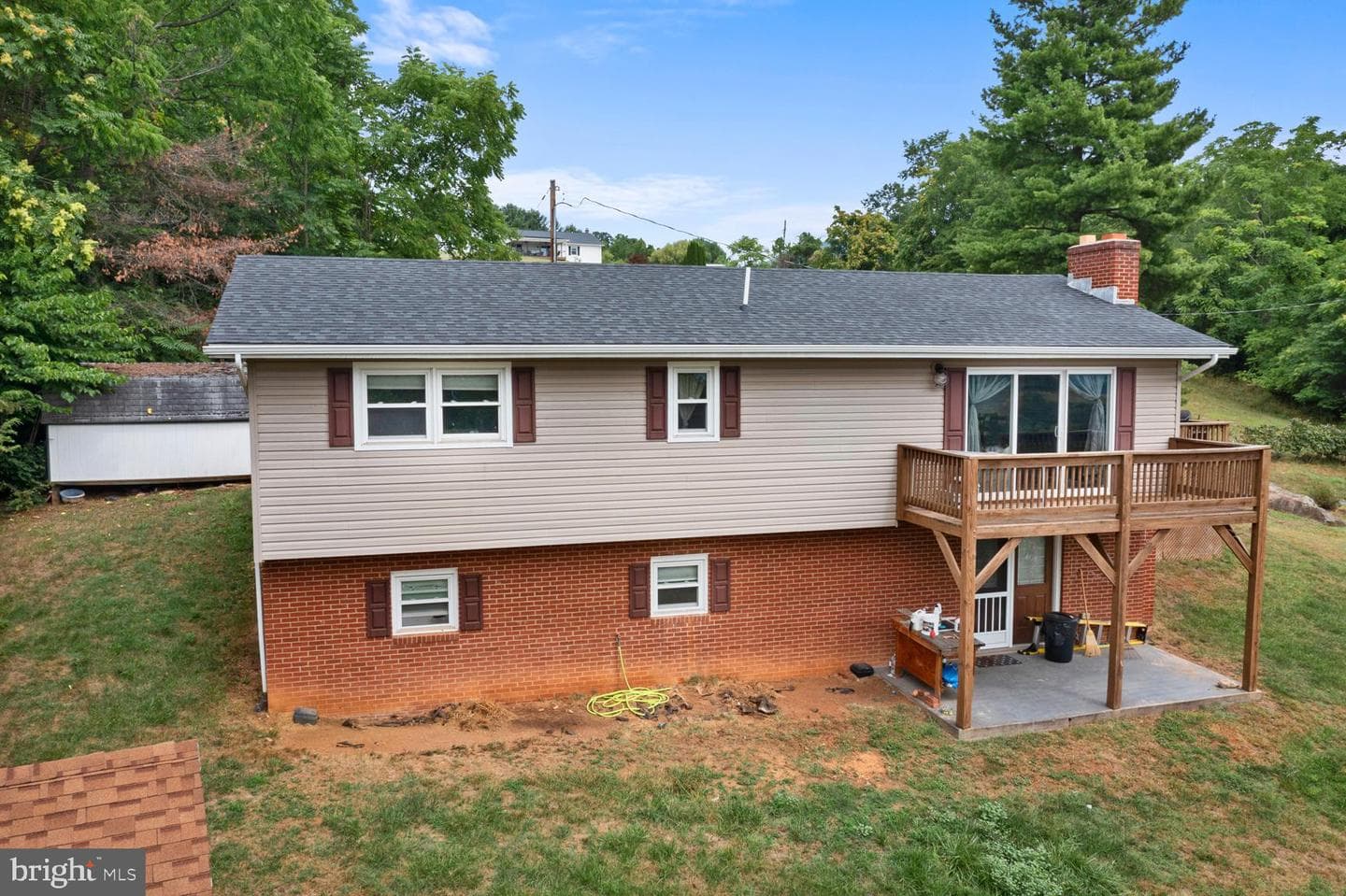 407 Sherman Road photo 5