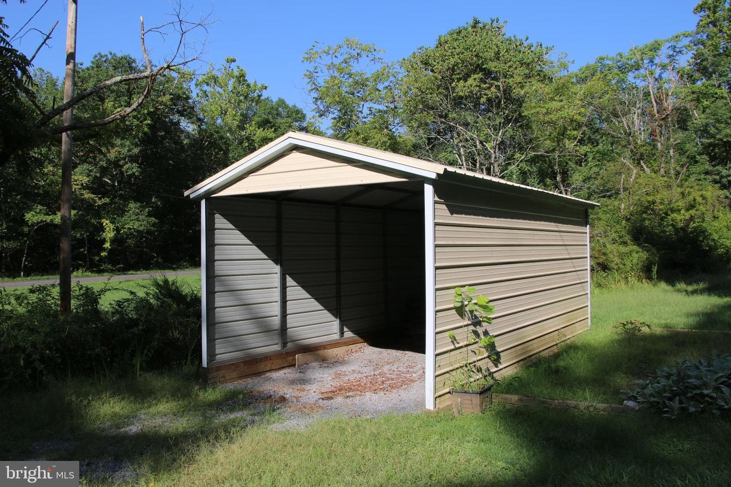 888 Wolf Gap Road photo 13