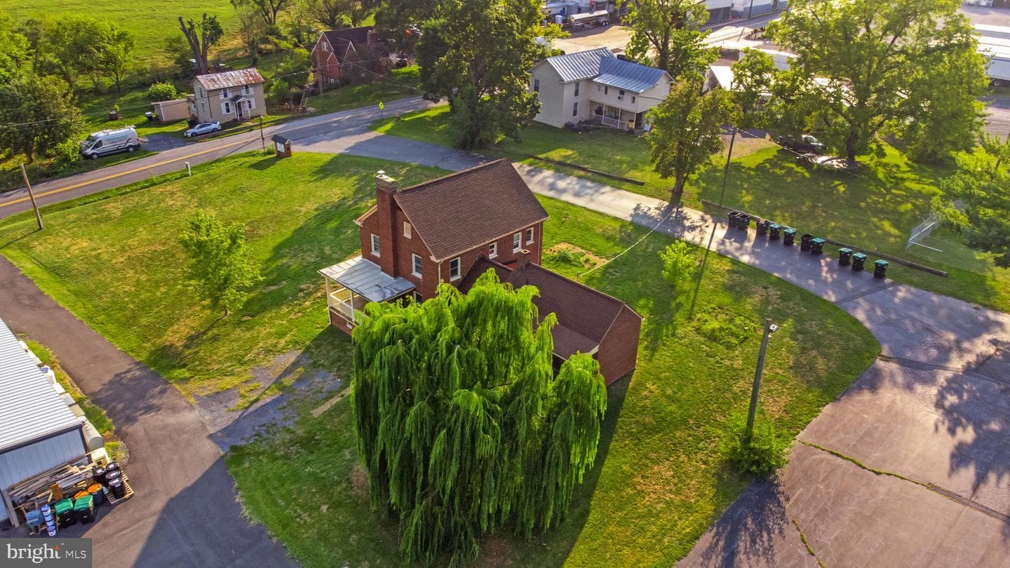 204 E Old Cross photo 50