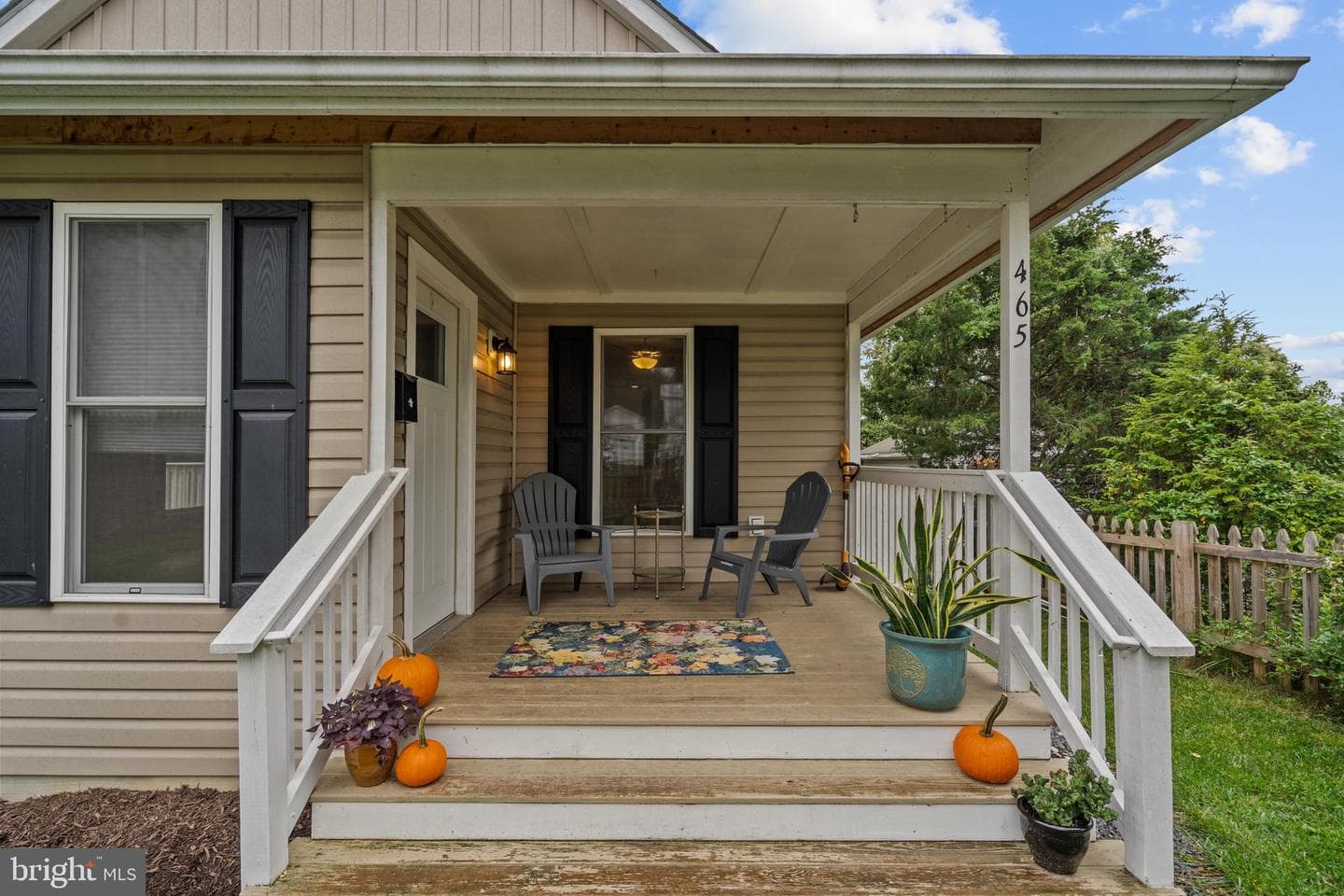 465 Ash Street photo 3