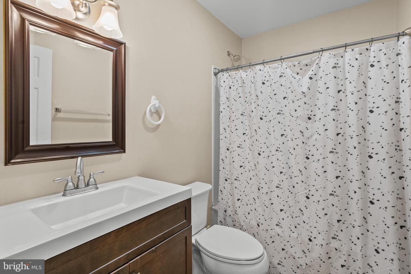 465 Ash Street photo 41