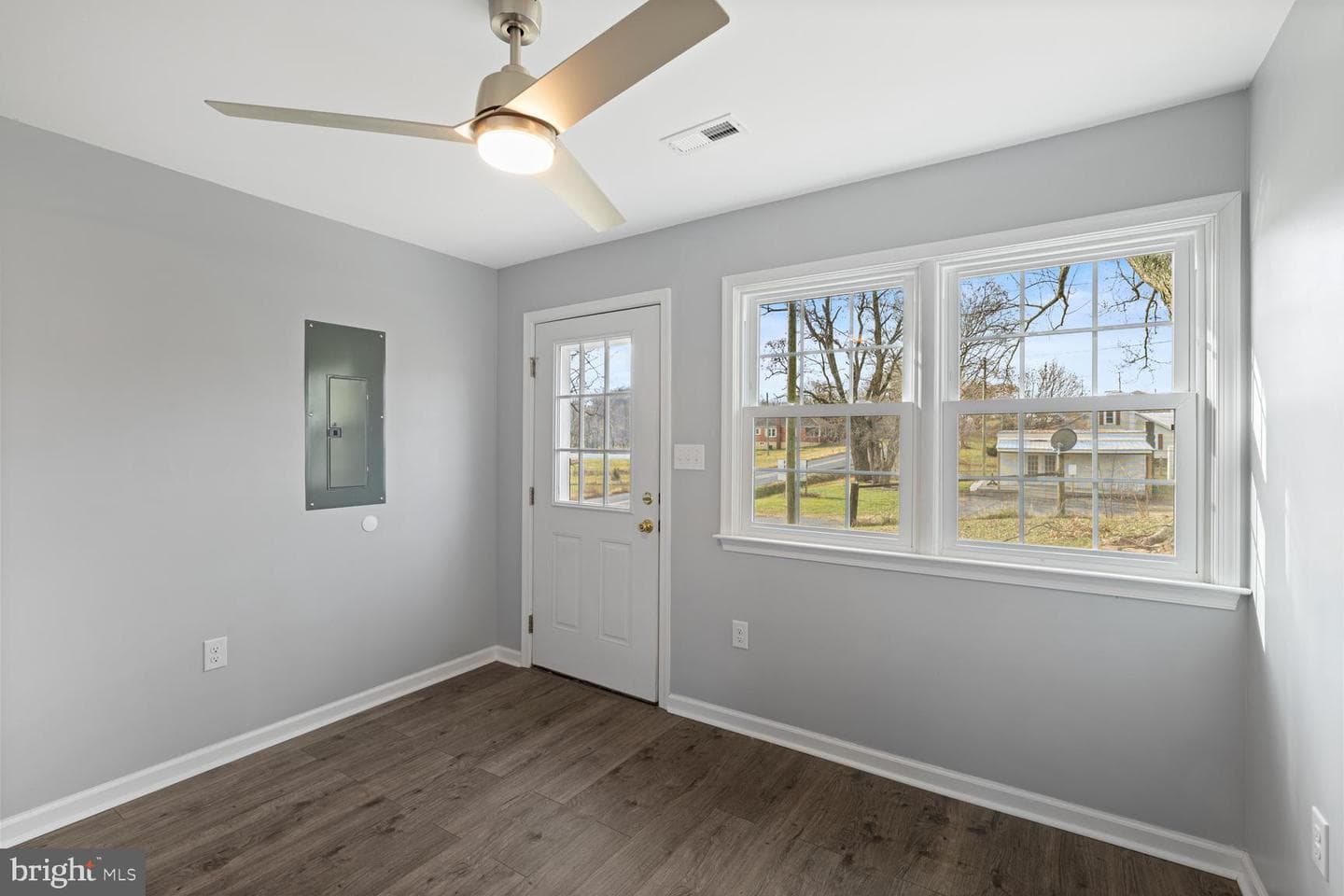 893 Turkey Knob Road photo 3