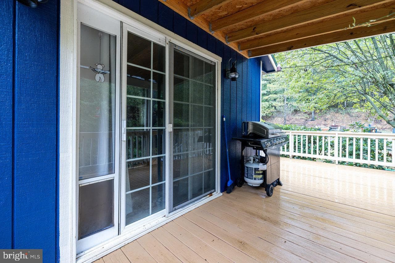 225 Fawn Drive photo 4