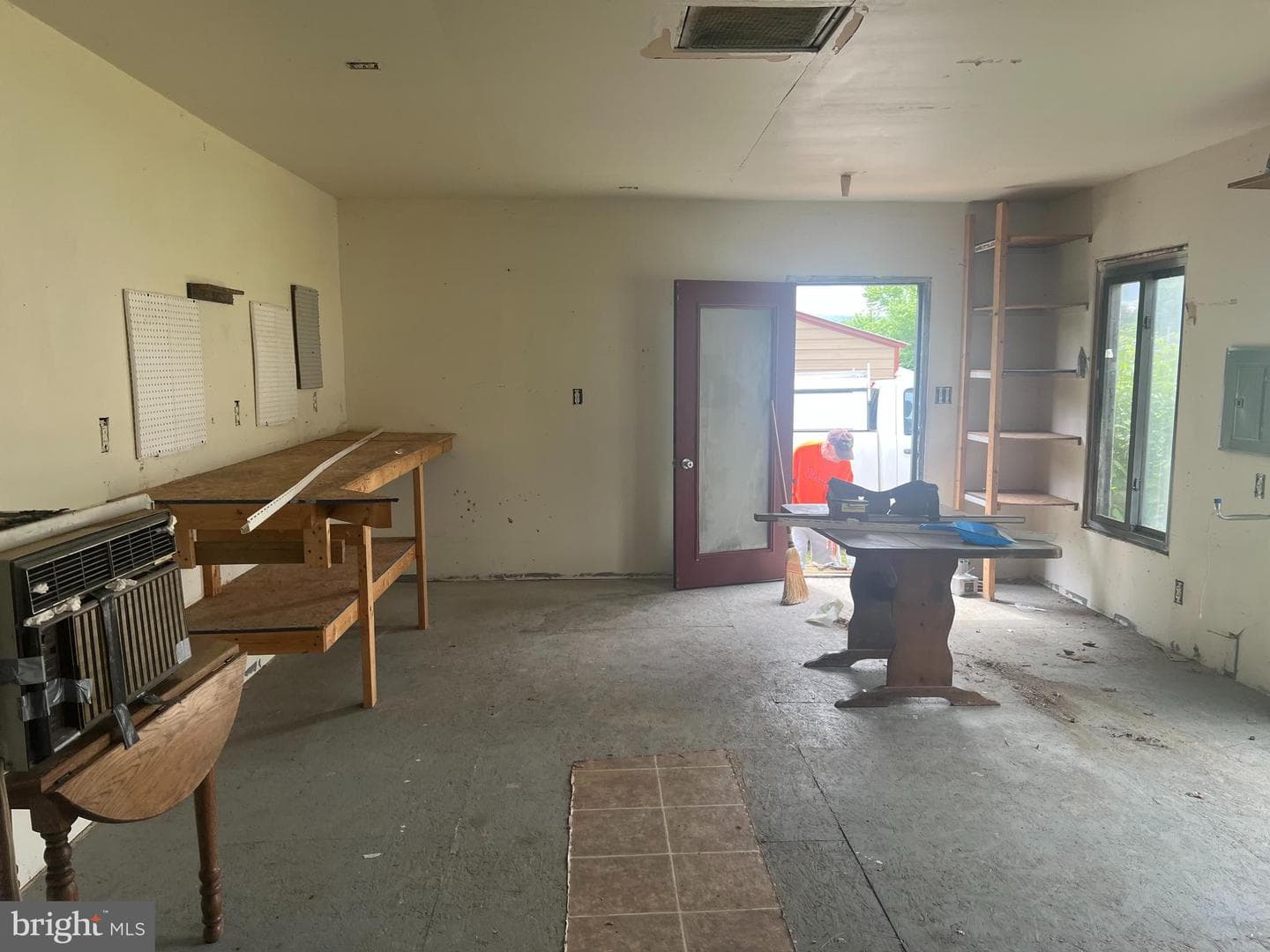 5830 Broad Street photo 15