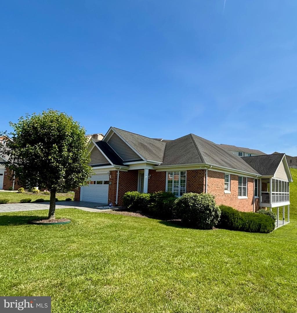 129 Anna Mae Court photo 2