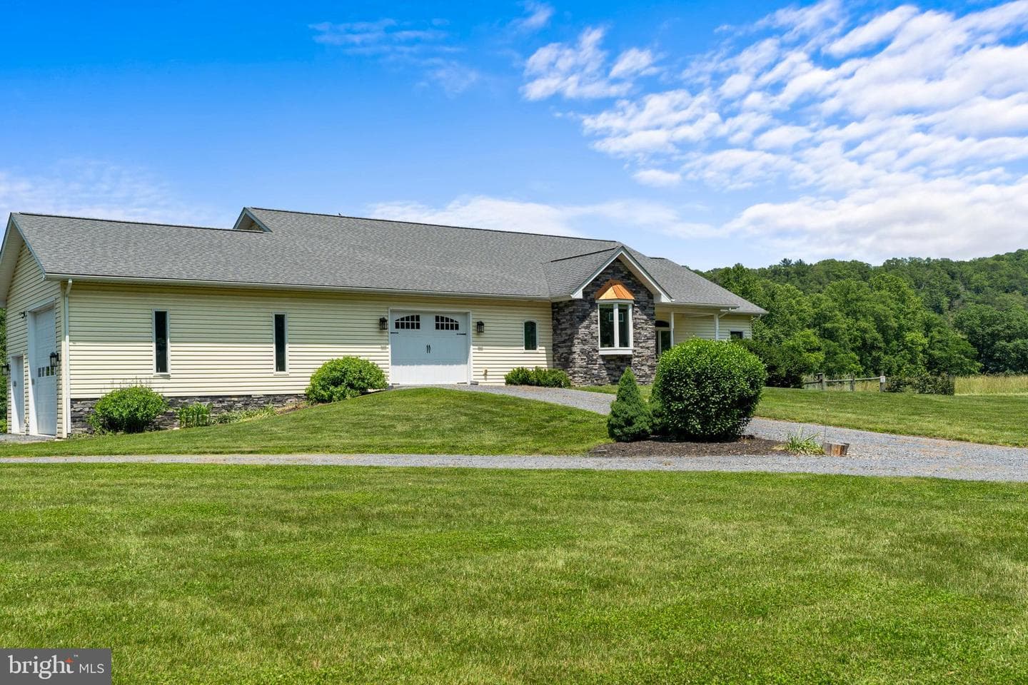 501 Forest View Road photo 4