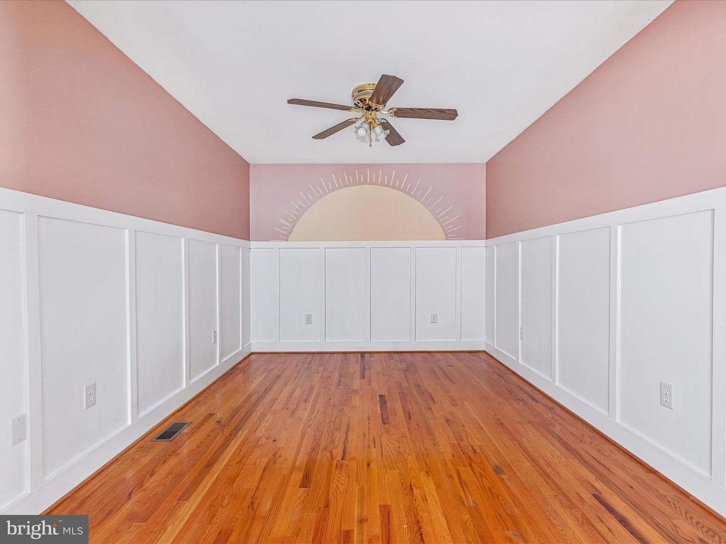 822 Susan Avenue photo 10