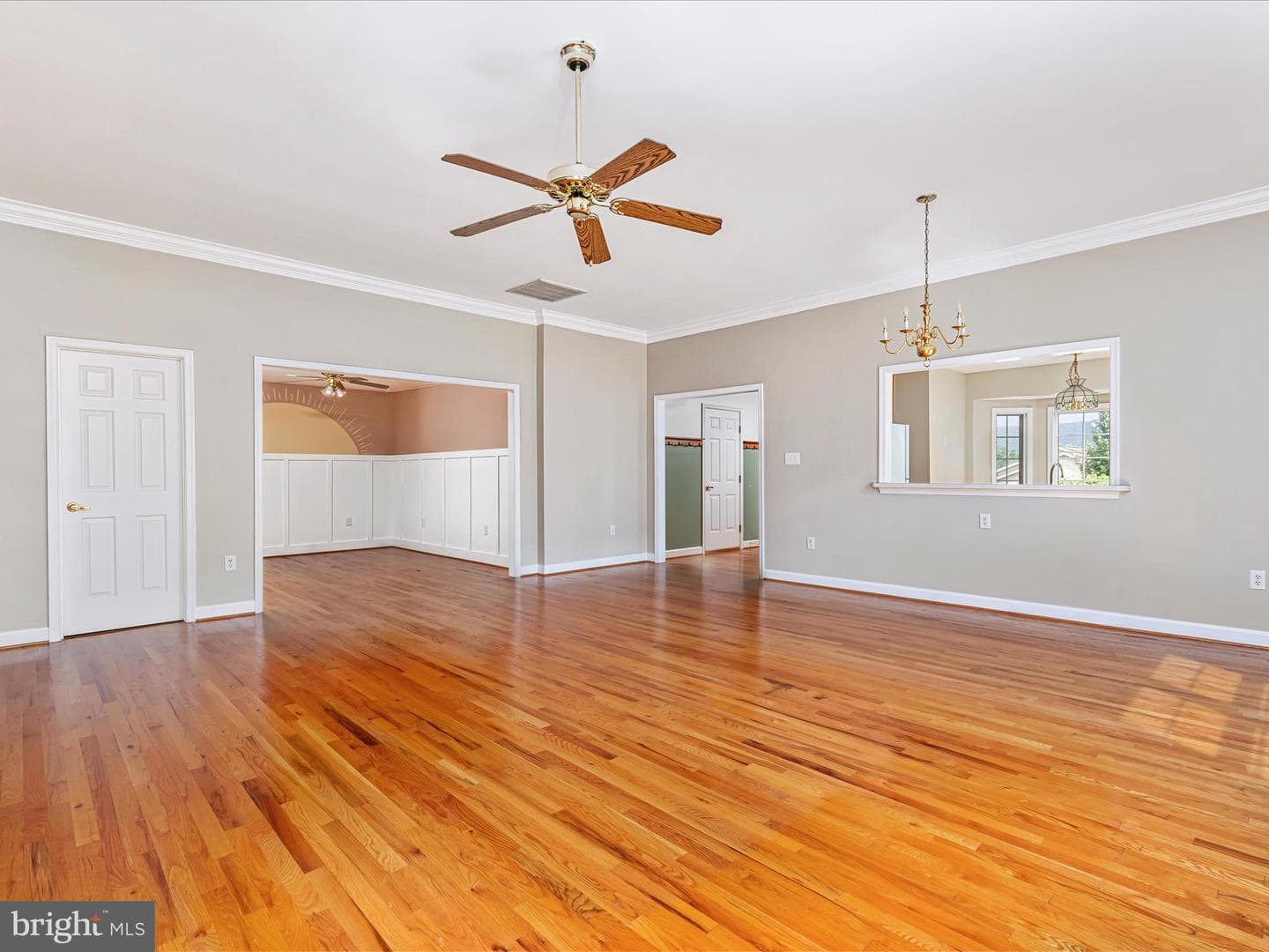 822 Susan Avenue photo 11