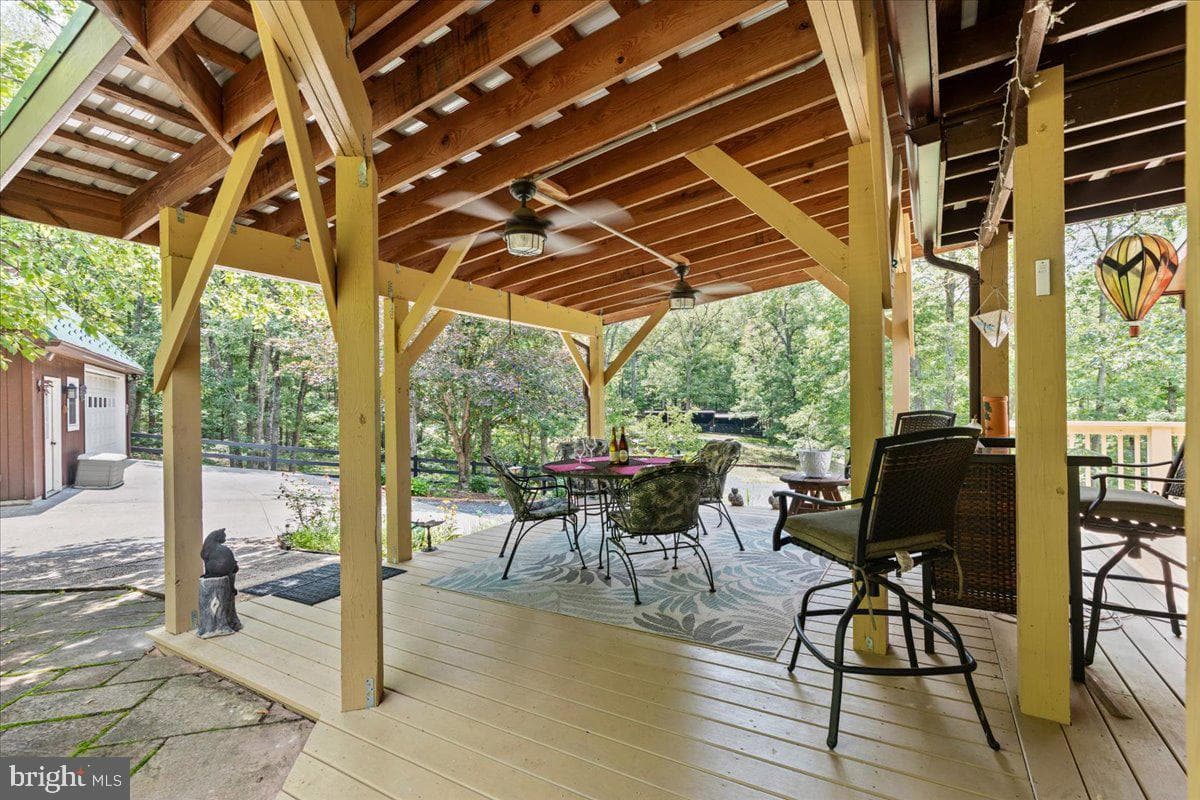 693 Many Water Lane photo 3