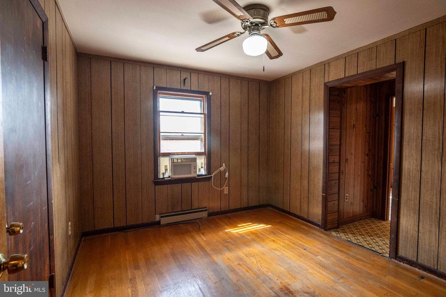 373 Walton Street photo 10