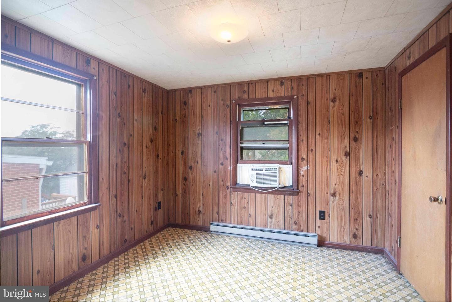 373 Walton Street photo 12