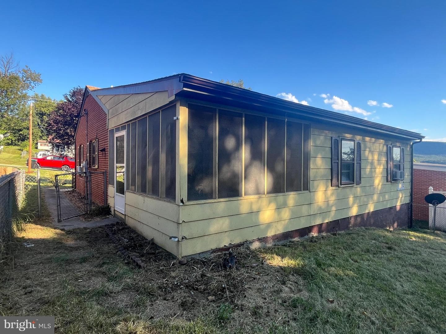 373 Walton Street photo 20