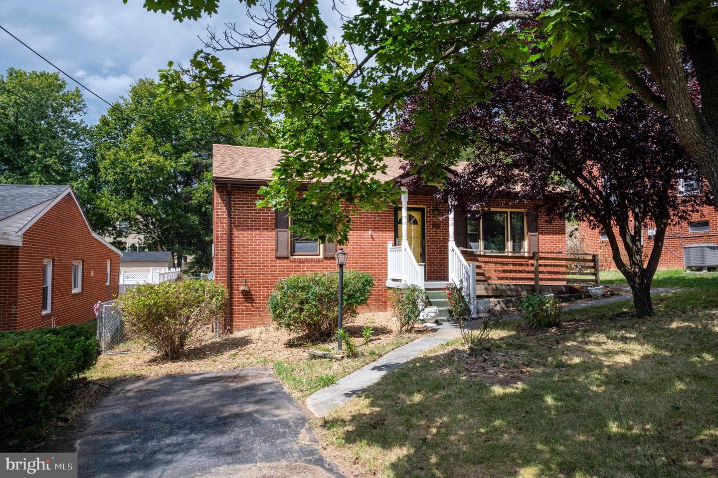 373 Walton Street photo 5