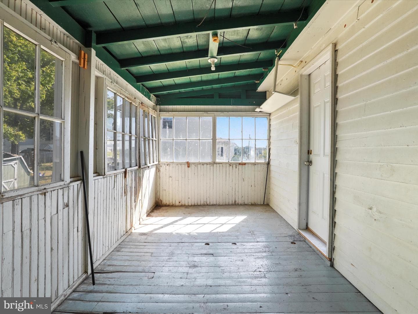 427 Thompson Street photo 26
