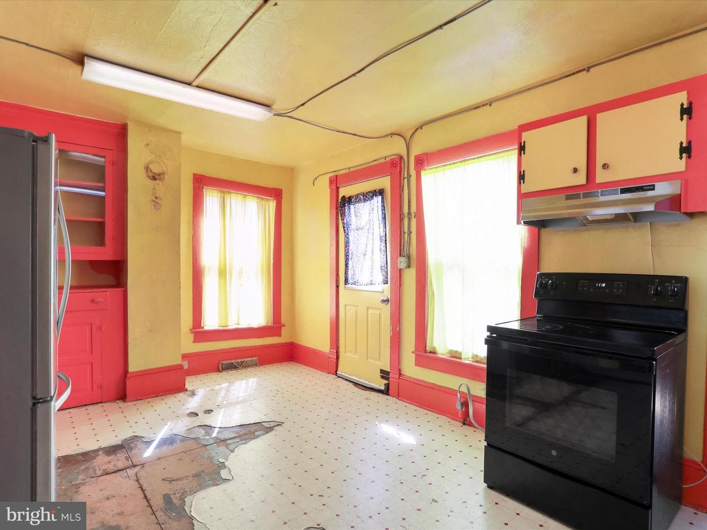 427 Thompson Street photo 31