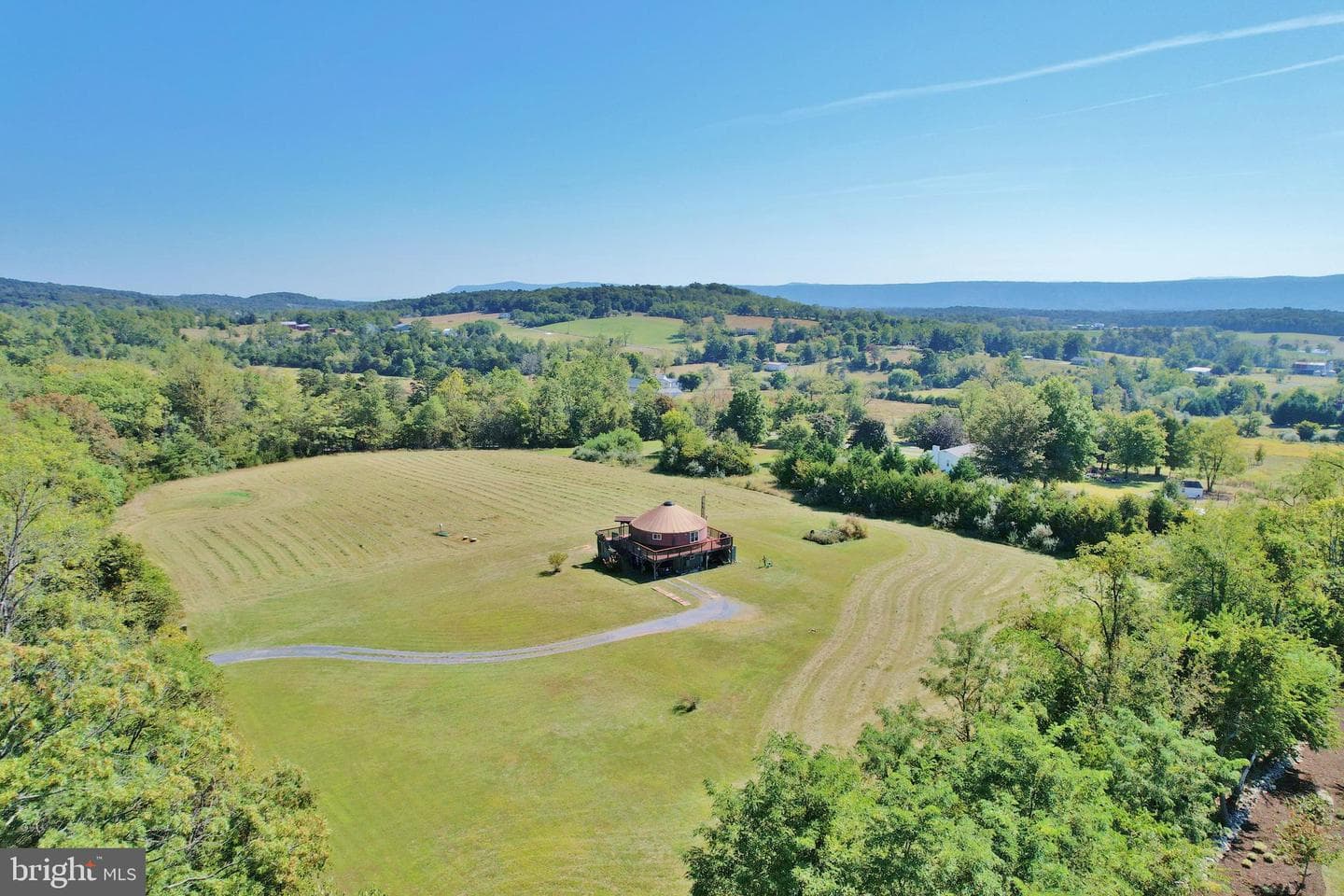 1312 Alonzaville Road photo 3