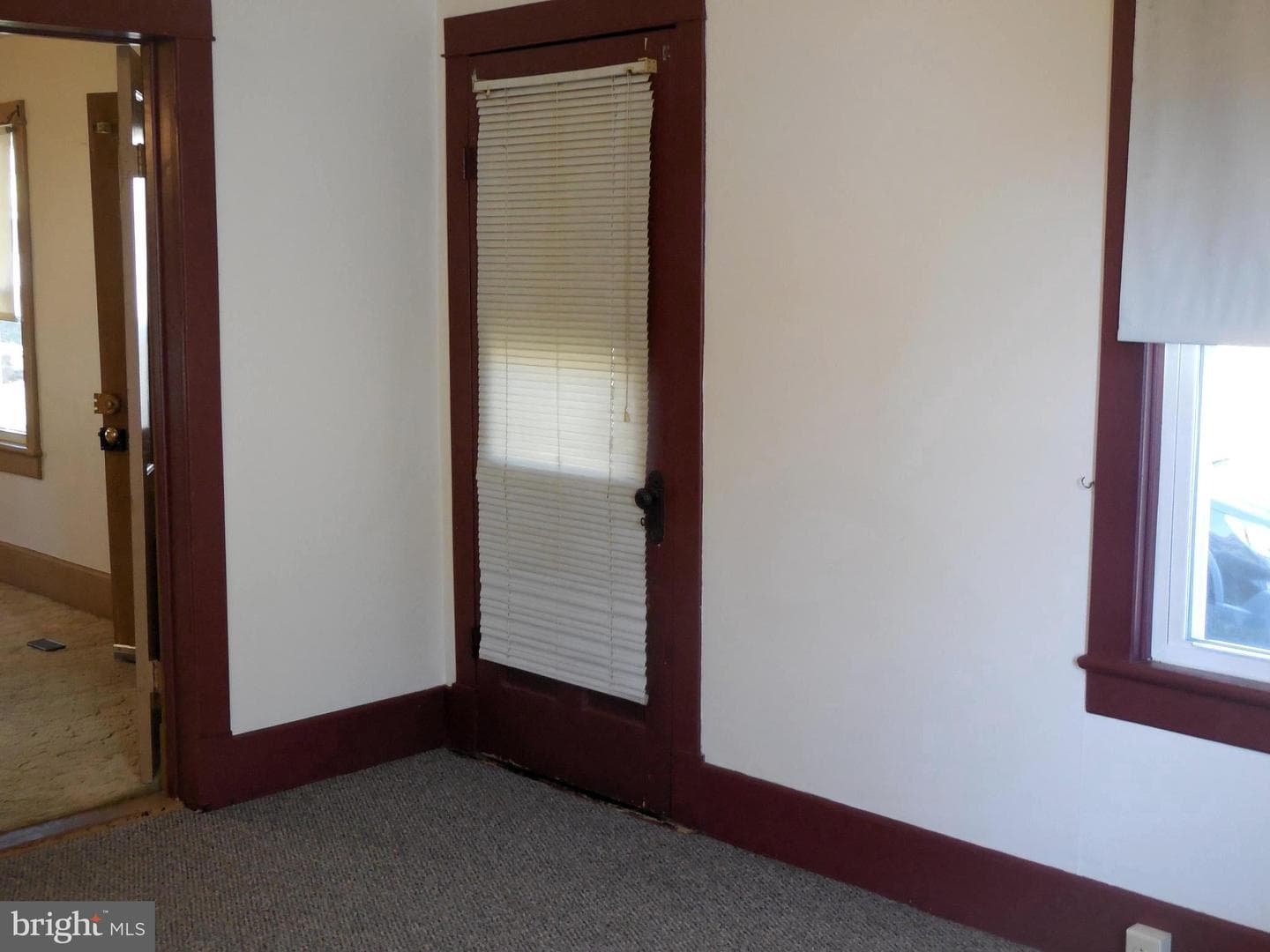359 W Spring Street photo 7