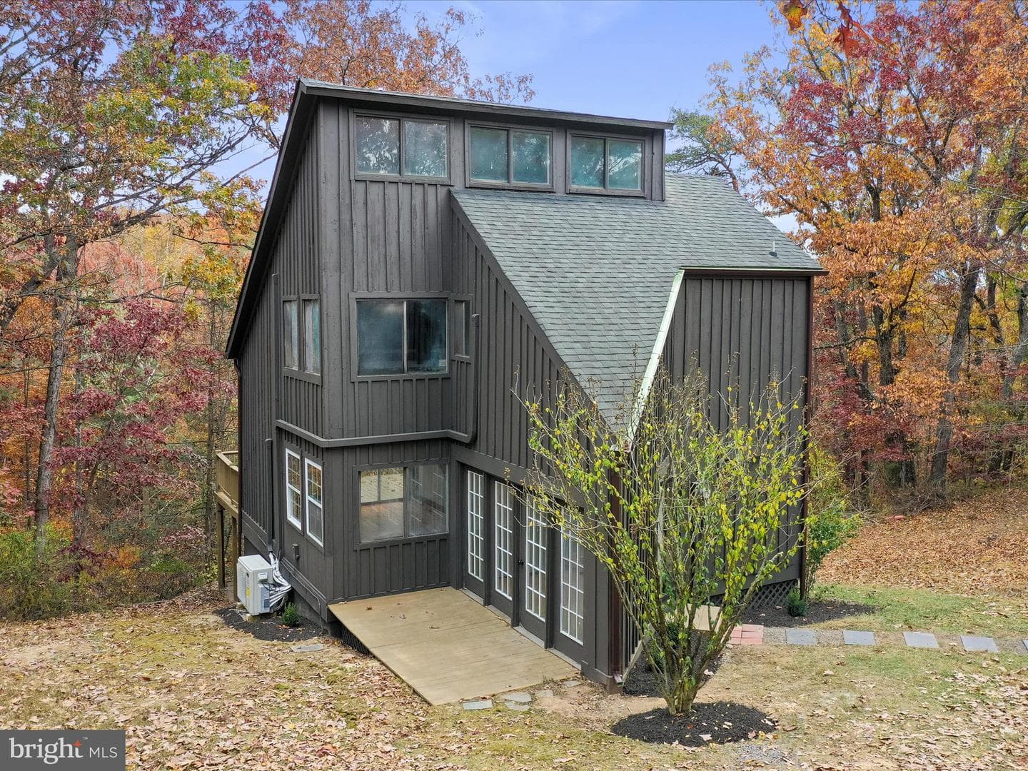 290 Hickory Lane photo 2