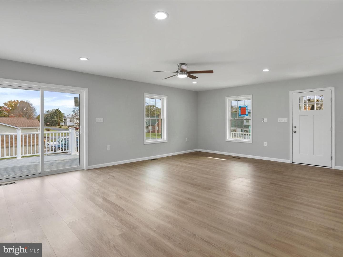 602 W Spring Street photo 22