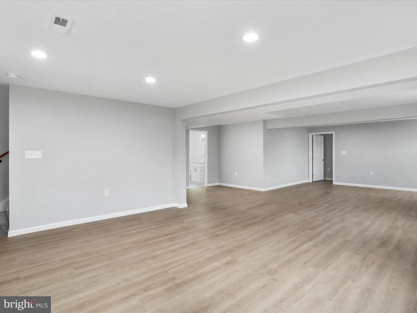 602 W Spring Street photo 34