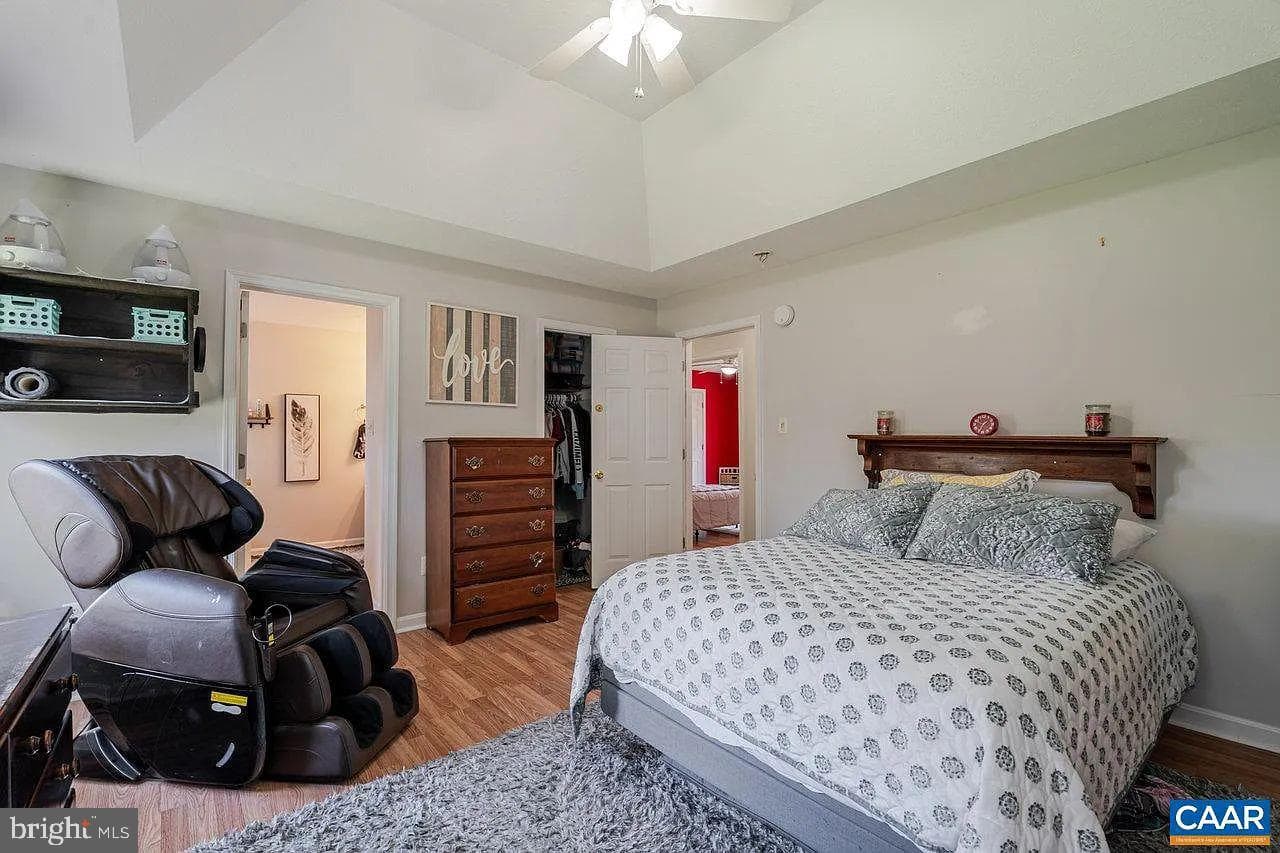 61 Golden Maple Lane photo 25