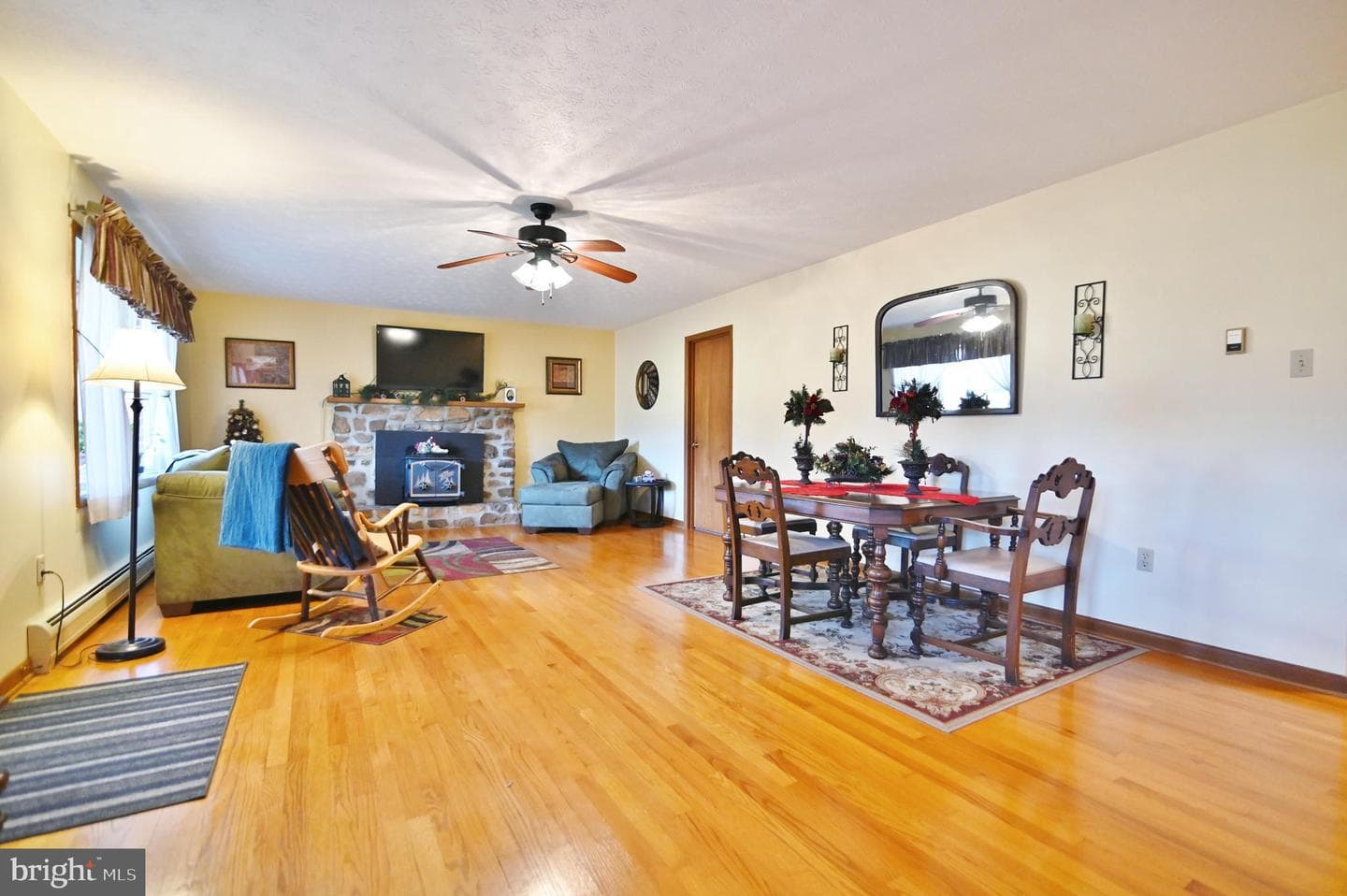 2148 Alonzaville Road photo 8