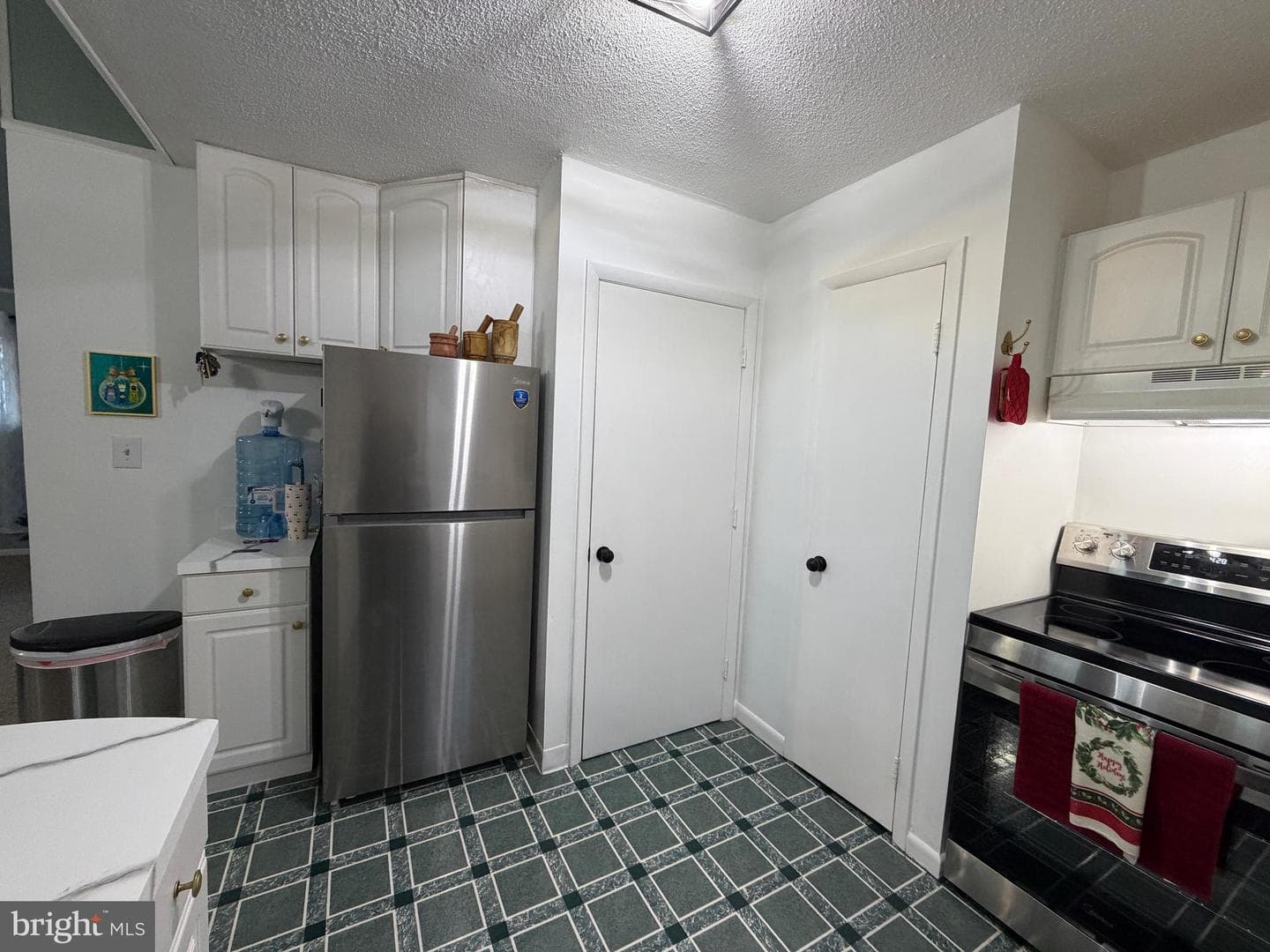 359 Straton Way photo 17