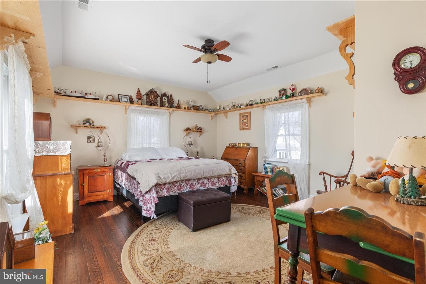 445 Ash Street photo 21