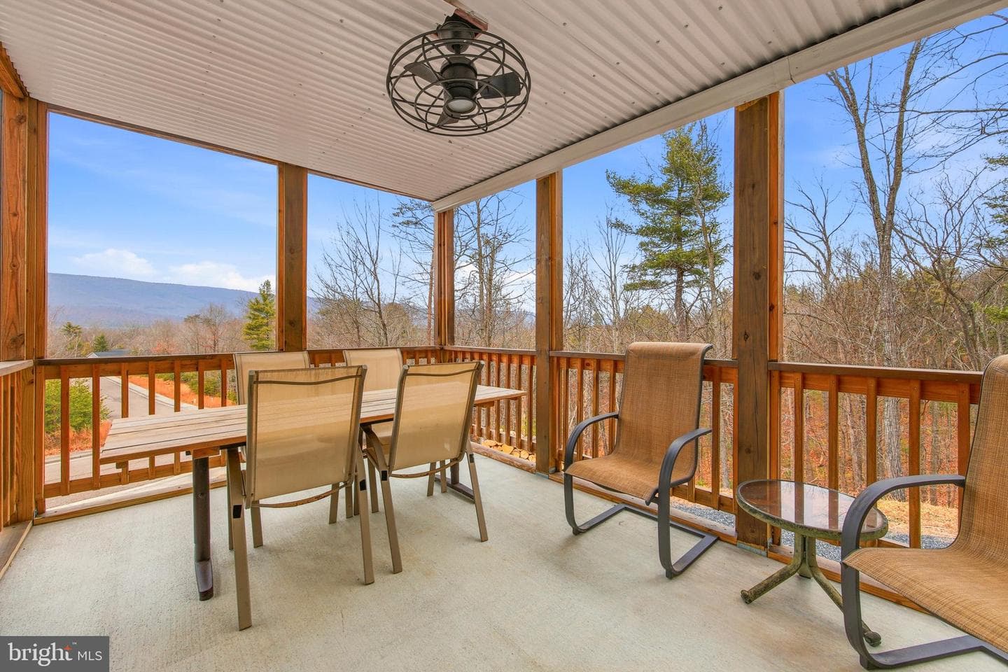 4 Creek Valley Drive photo 4