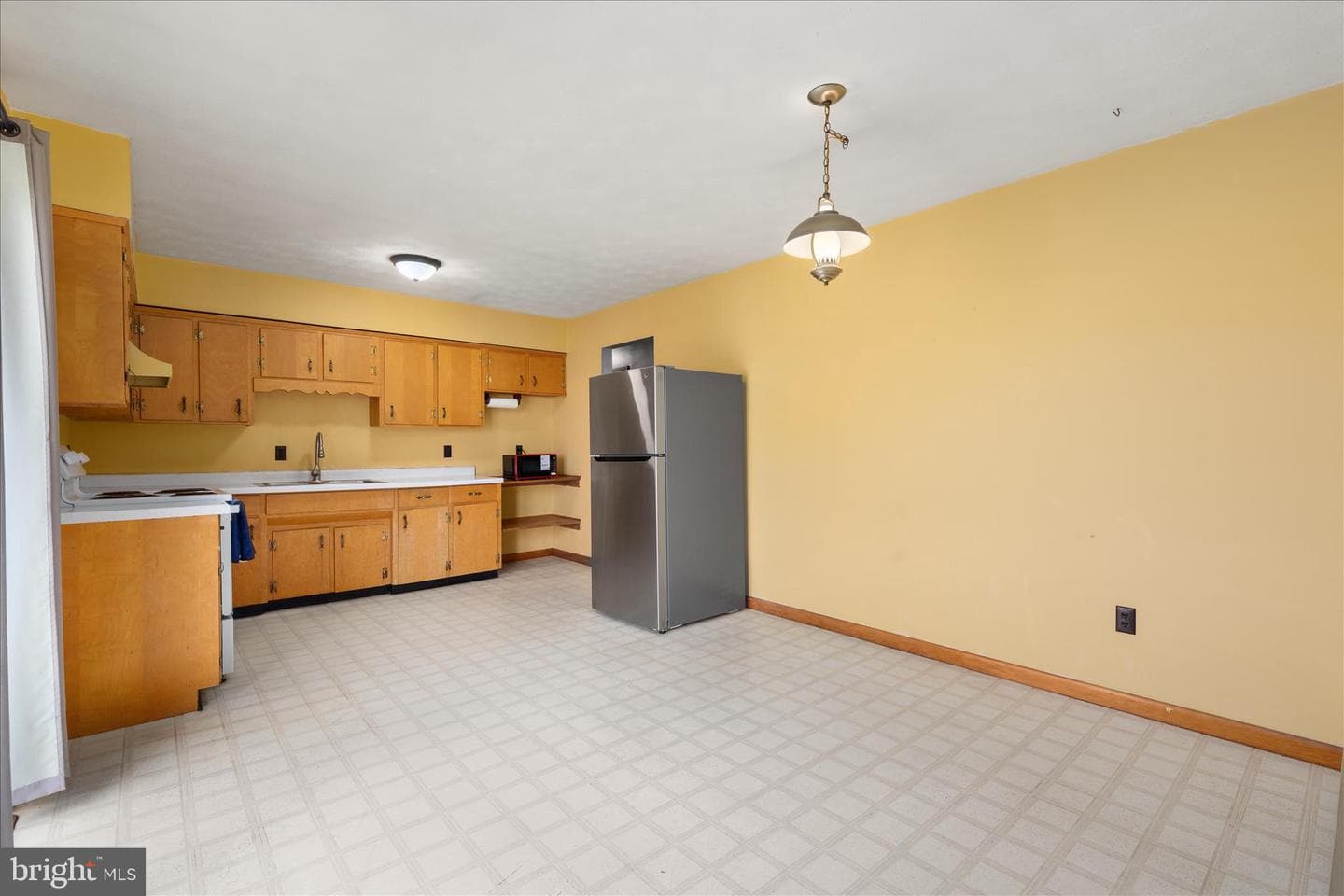 2021 Fairview Road photo 19