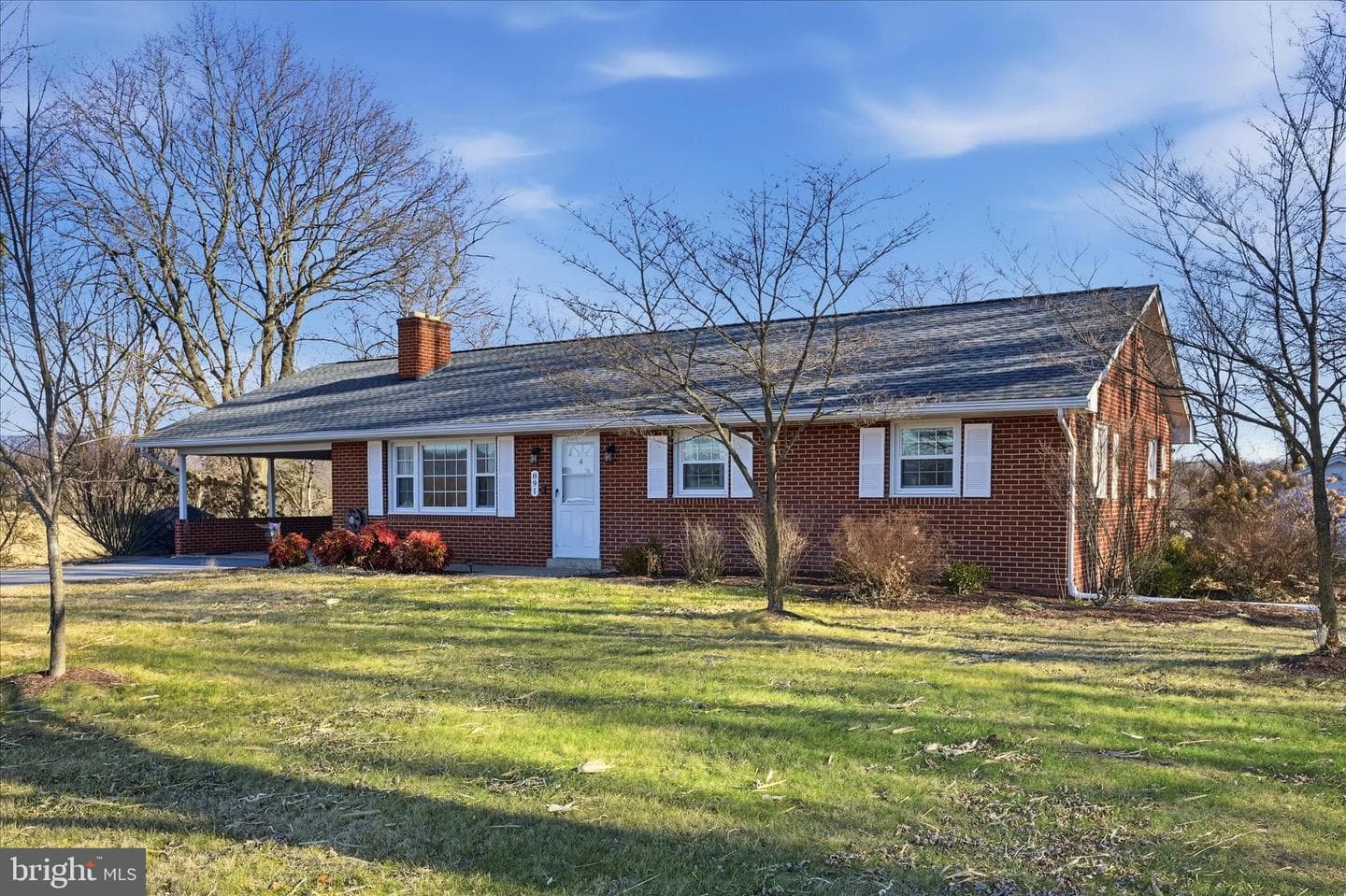 891 Stoneburner Road photo 3
