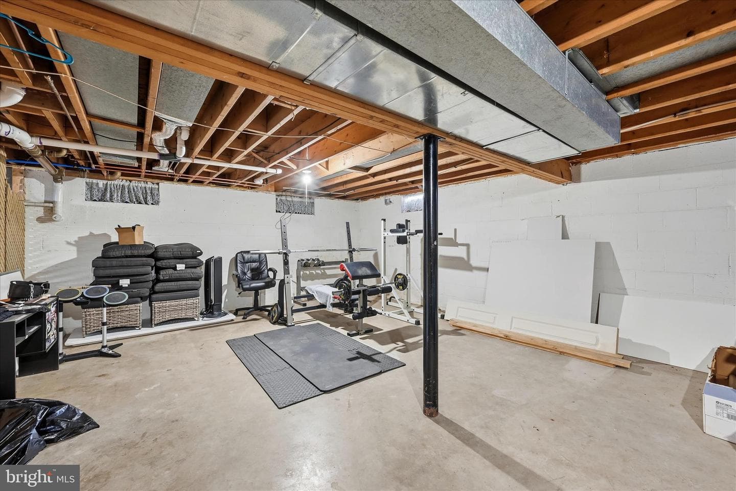 891 Stoneburner Road photo 33