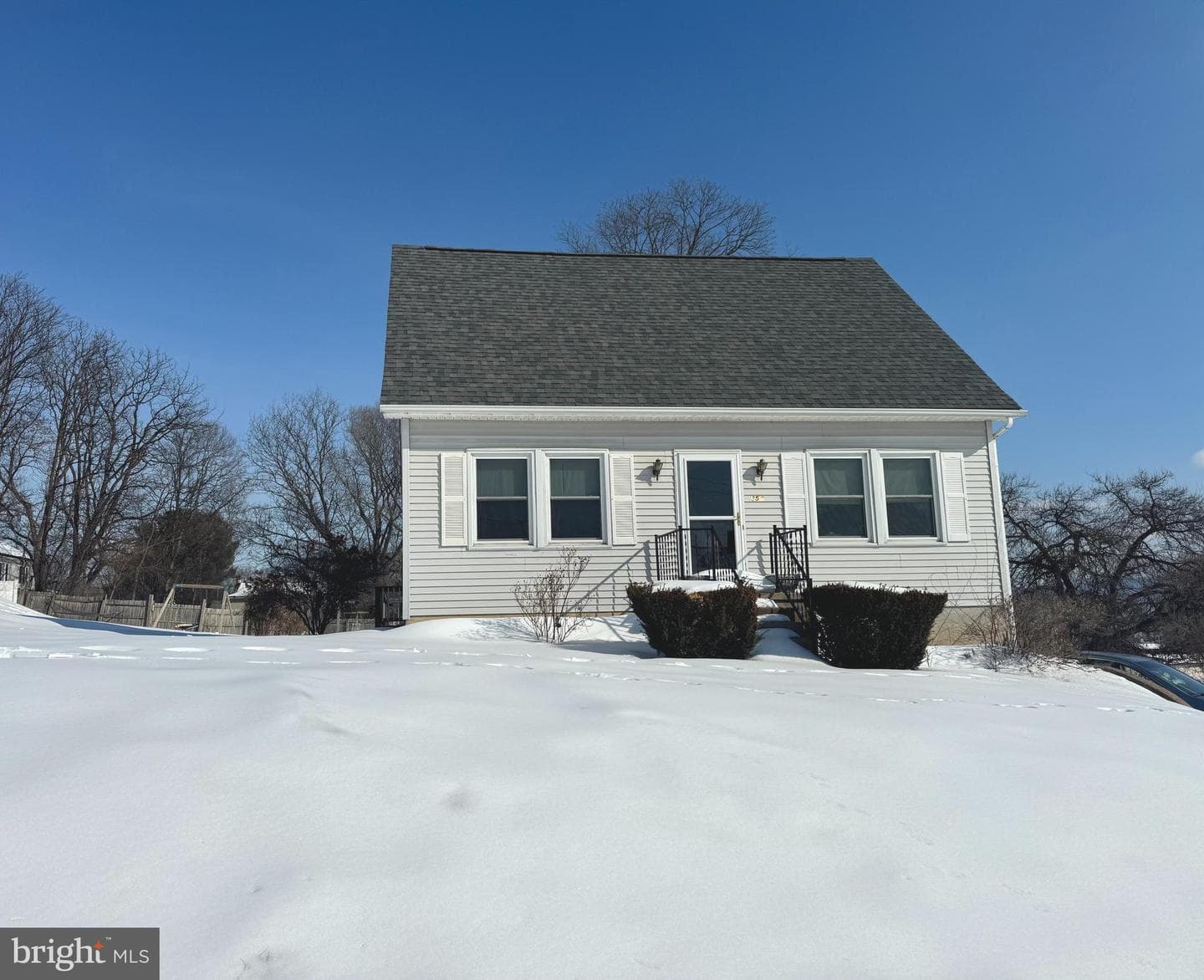358 W Spring Street photo 2