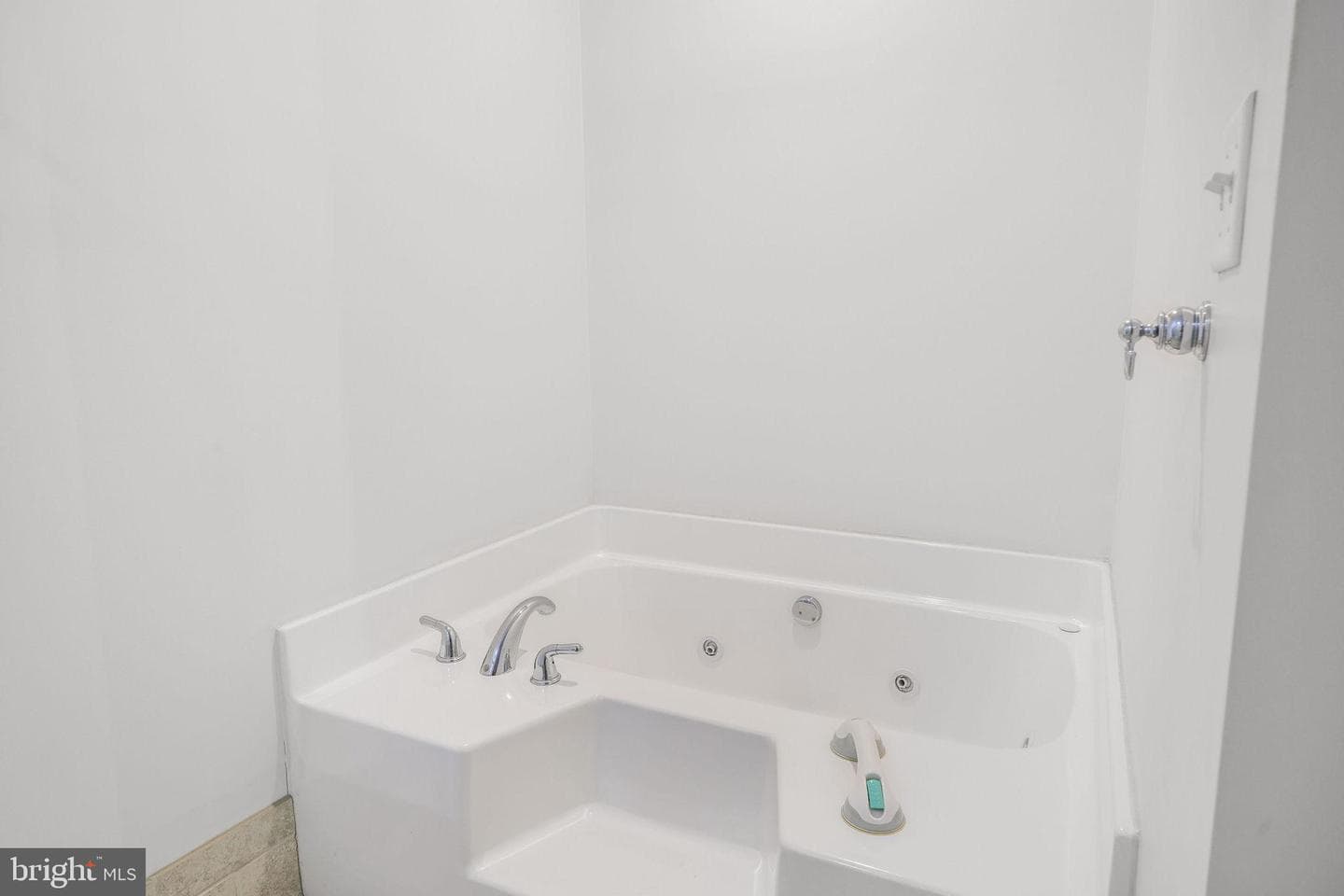 207 Donna Drive photo 16