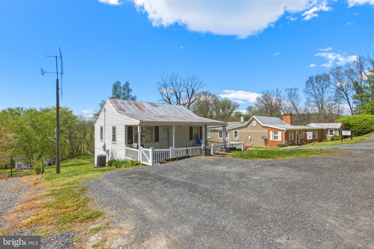 353 Turkey Knob Road, Quicksburg
