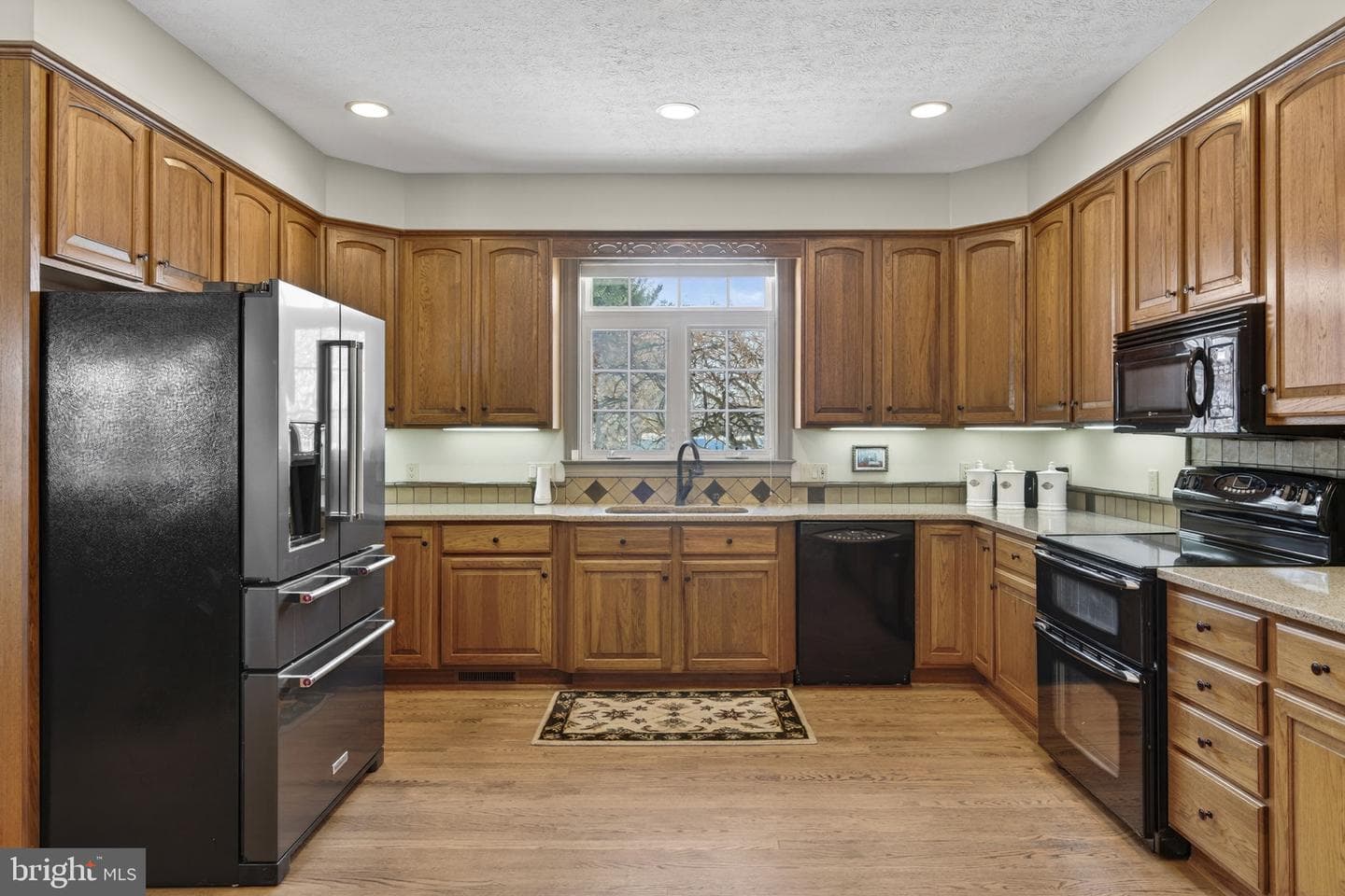 256 Cliffside Drive photo 23