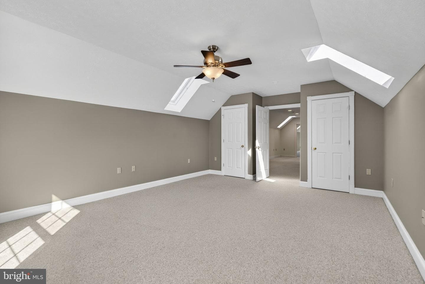 256 Cliffside Drive photo 55